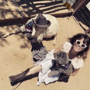 Meet your Posher, Sam